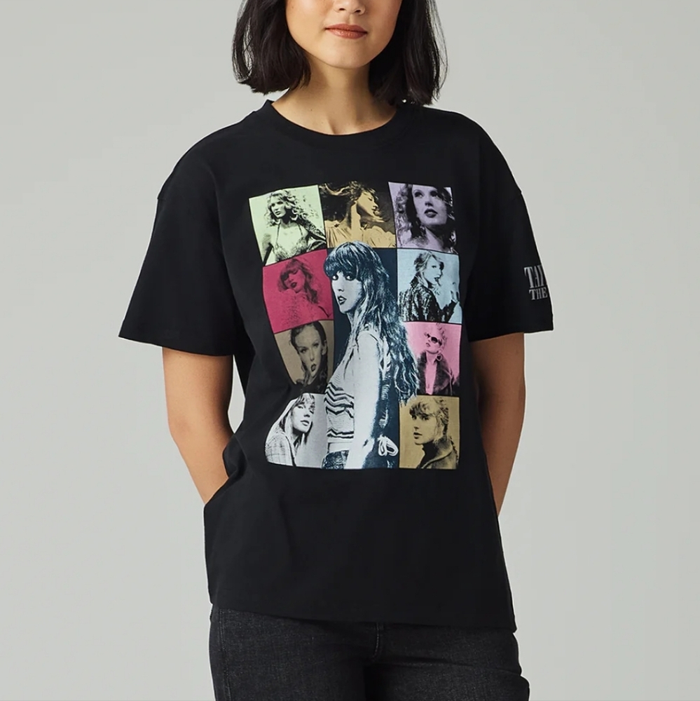 Taylor Swift | The Eras TourI Black T-Shirt Size Medium